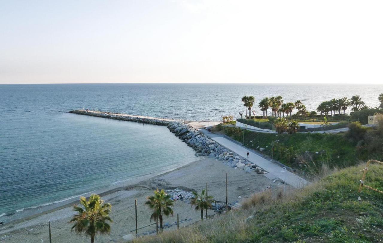 Nice Apartment In Benalmdena Costa With 1 Bedrooms, Wifi And Outdoor Swimming Pool Benalmadena Exterior photo